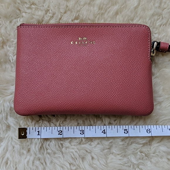 Coach wristlet - Picture 4 of 5